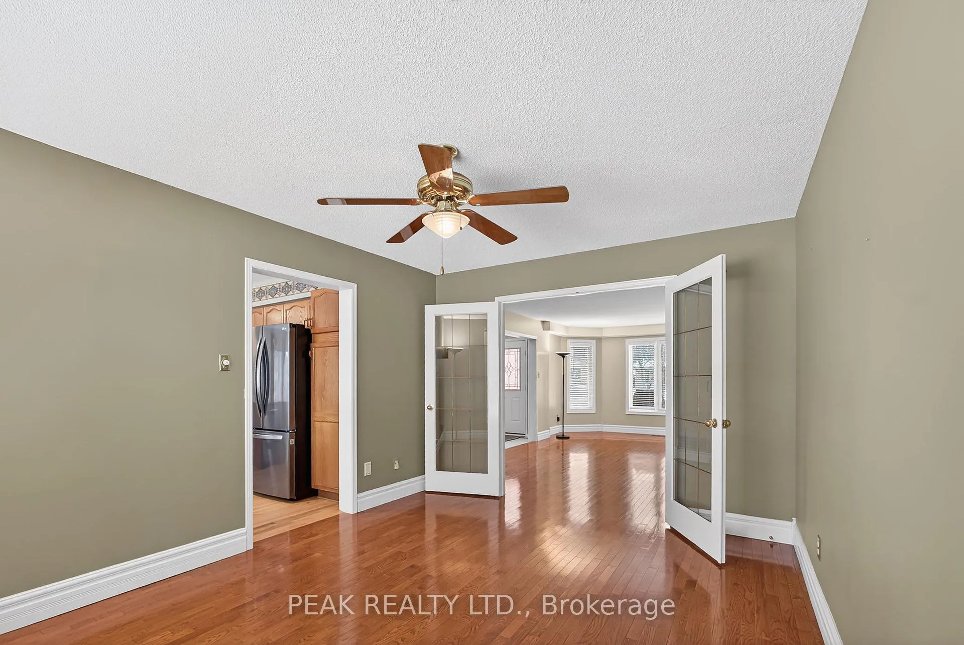 Photo 11 of 223 Glenvalley Drive, Cambridge — HOMEH