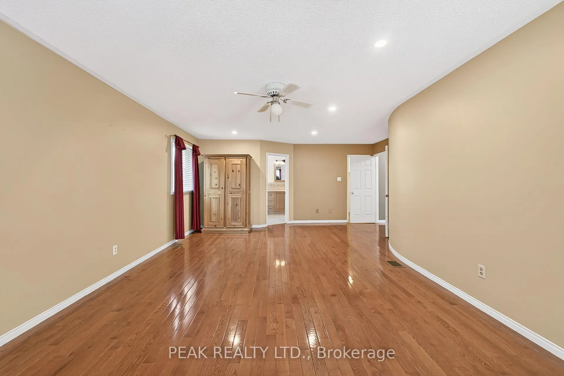 Photo 17 of 223 Glenvalley Drive, Cambridge — HOMEH