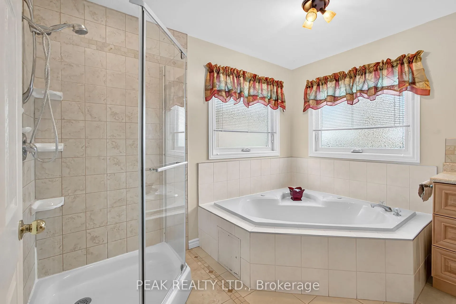 Photo 19 of 223 Glenvalley Drive, Cambridge — HOMEH
