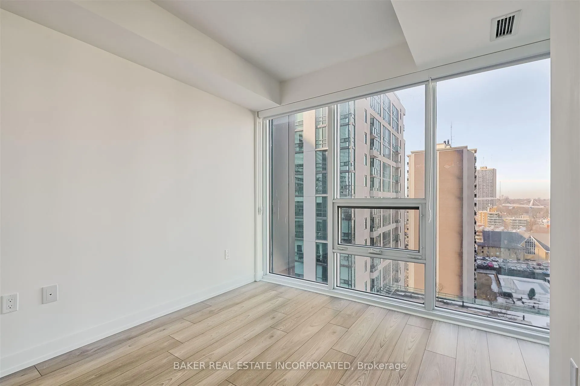 Photo 13 of Unit 706, 223 Redpath Avenue, Toronto, Mount Pleasant West — HOMEH