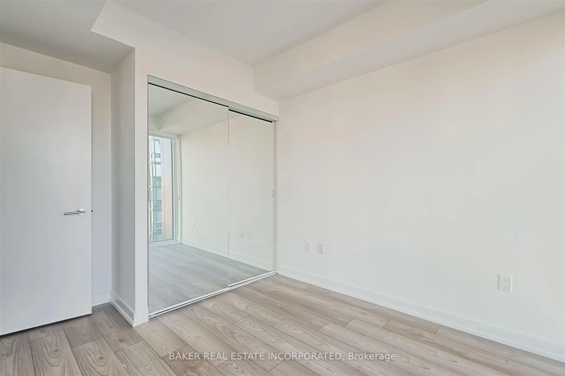 Photo 15 of Unit 706, 223 Redpath Avenue, Toronto, Mount Pleasant West — HOMEH