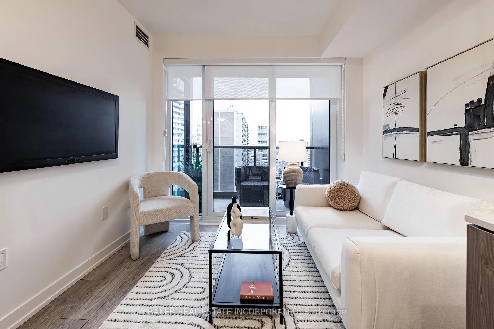 Photo 9 of Unit 807, 223 Redpath Avenue, Toronto, Mount Pleasant West — HOMEH