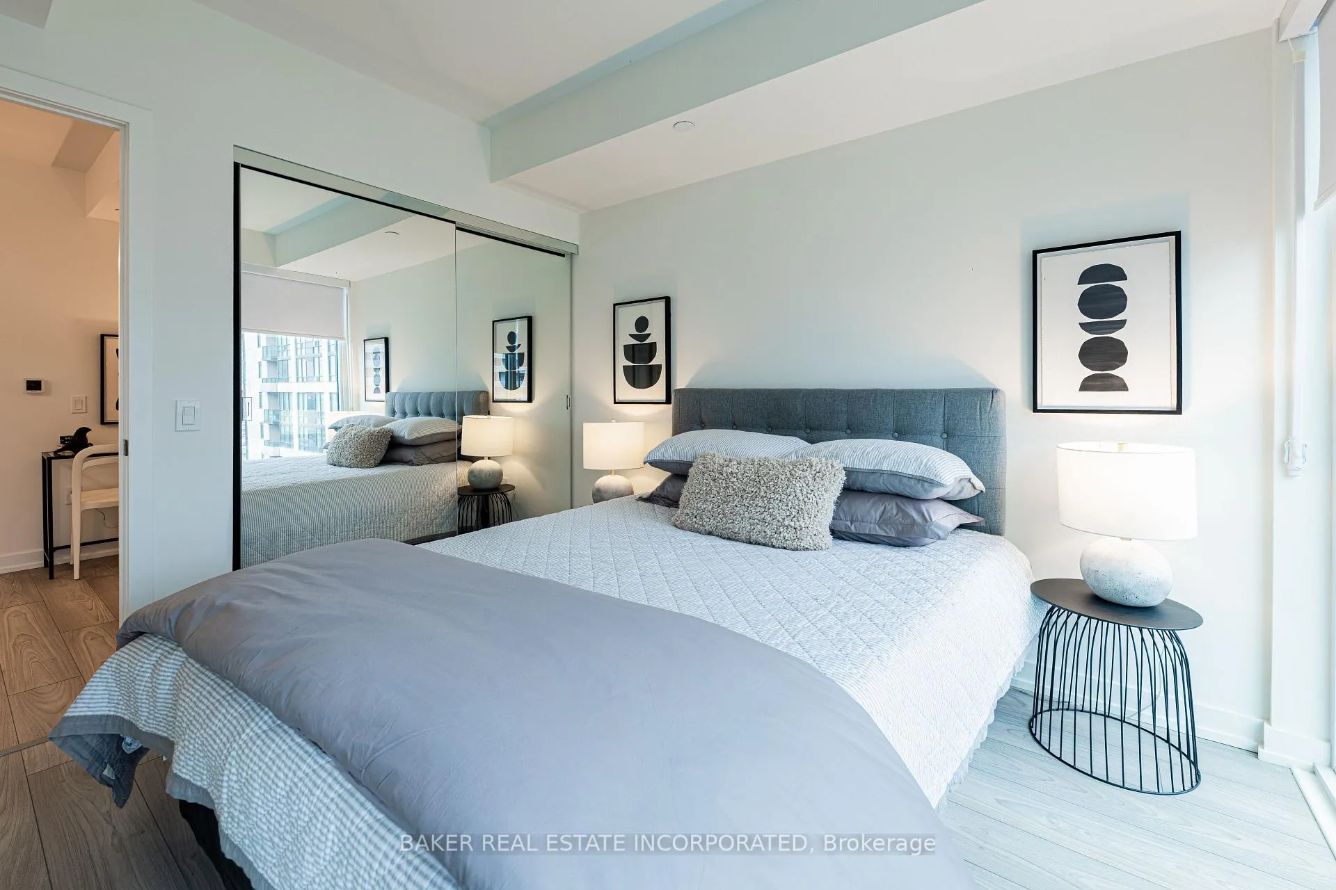 Photo 14 of Unit 807, 223 Redpath Avenue, Toronto, Mount Pleasant West — HOMEH