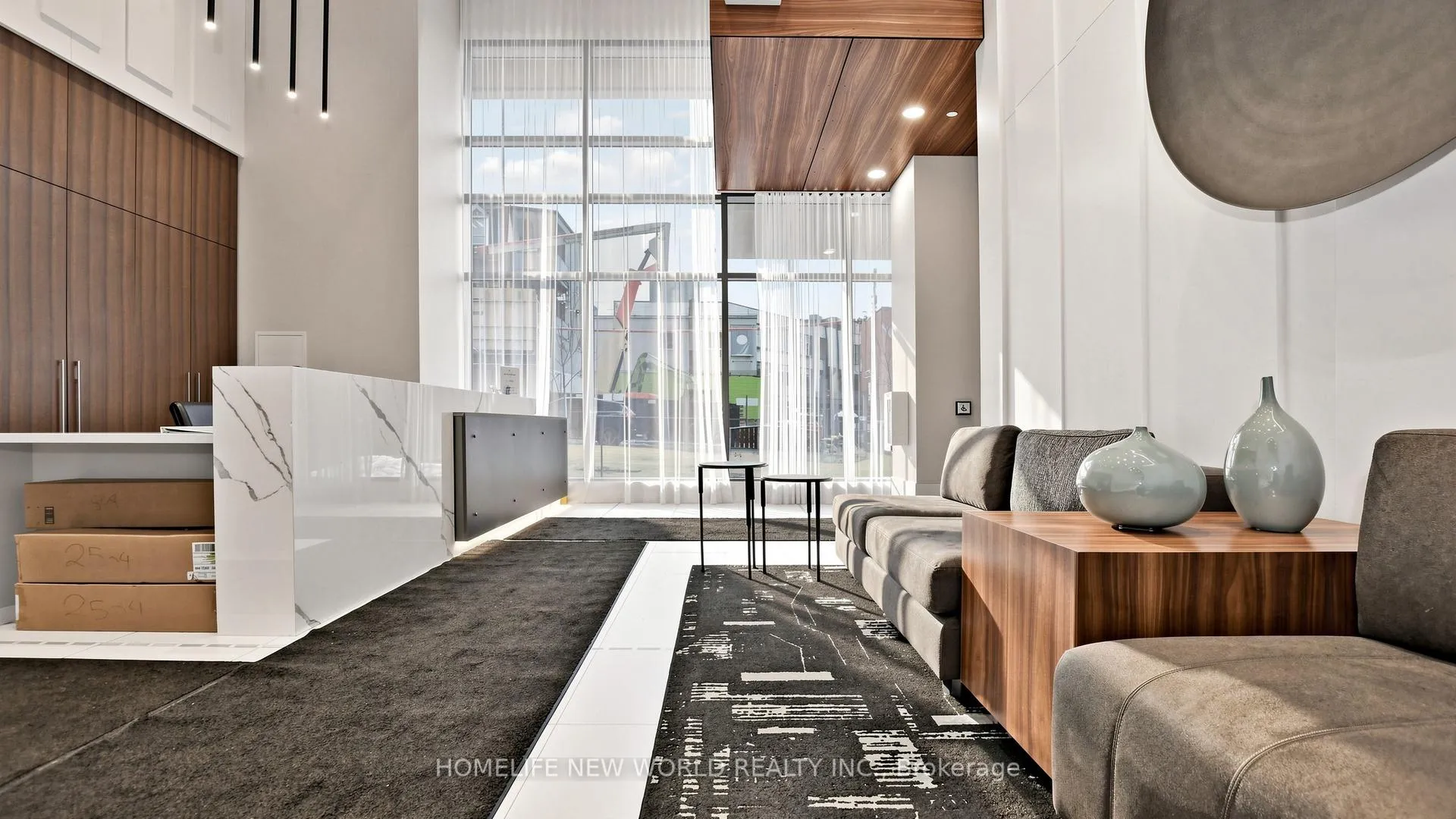 Photo 5 of Unit 802, 181 Bedford Road, Toronto, The Annex — HOMEH