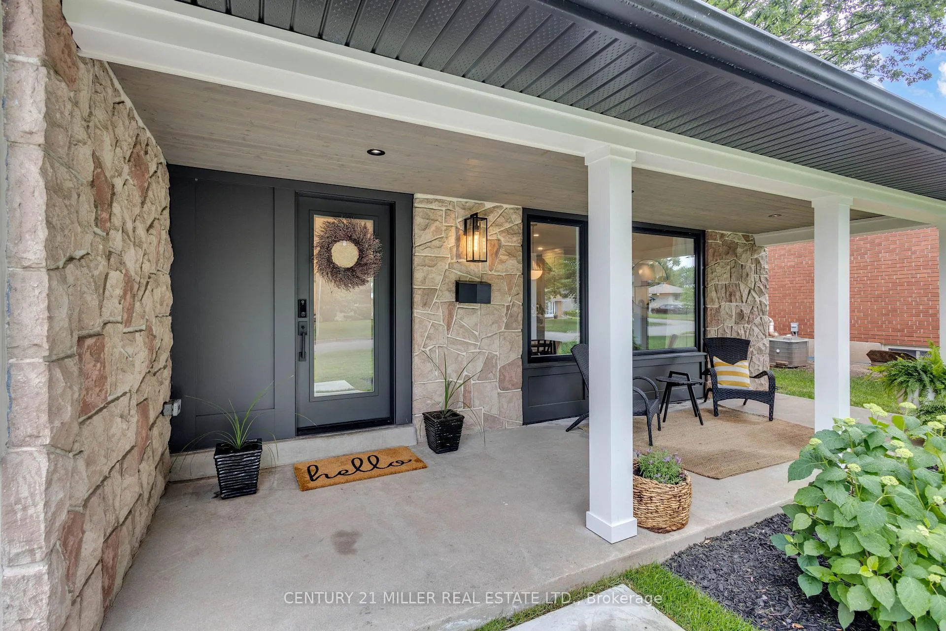 Photo 4 of 5211 Tamarac Drive, Burlington, Appleby — HOMEH