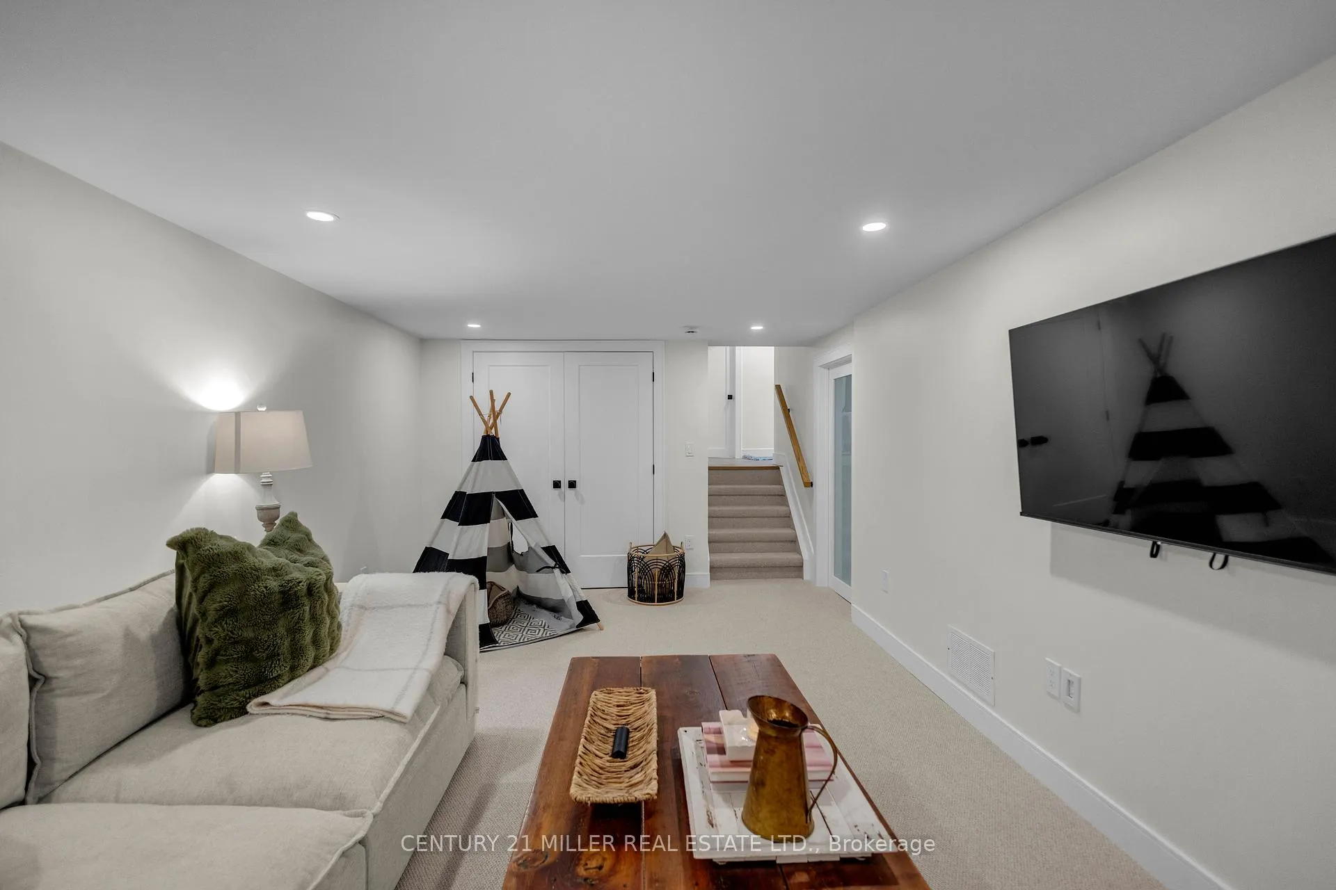 Photo 24 of 5211 Tamarac Drive, Burlington, Appleby — HOMEH