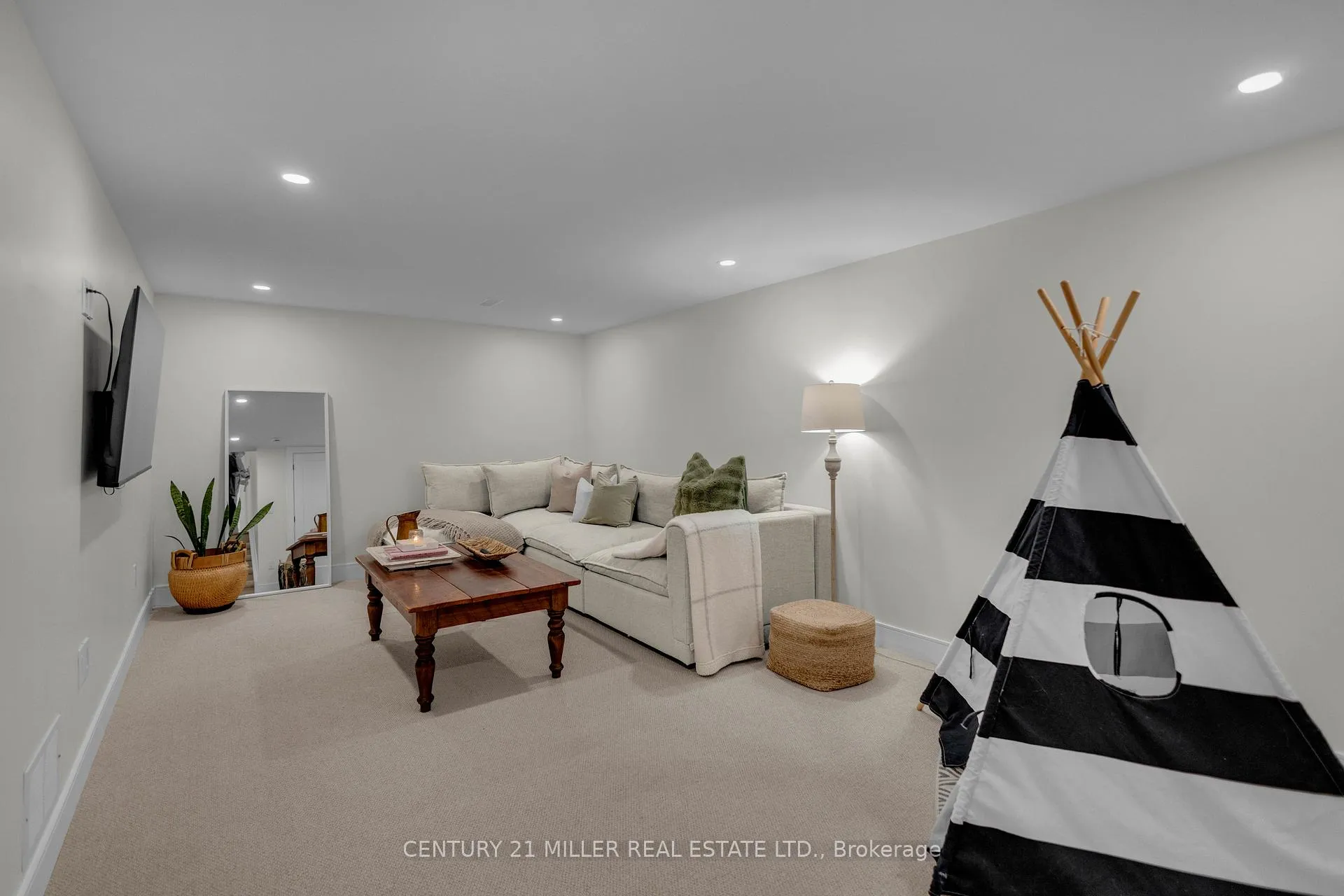 Photo 25 of 5211 Tamarac Drive, Burlington, Appleby — HOMEH