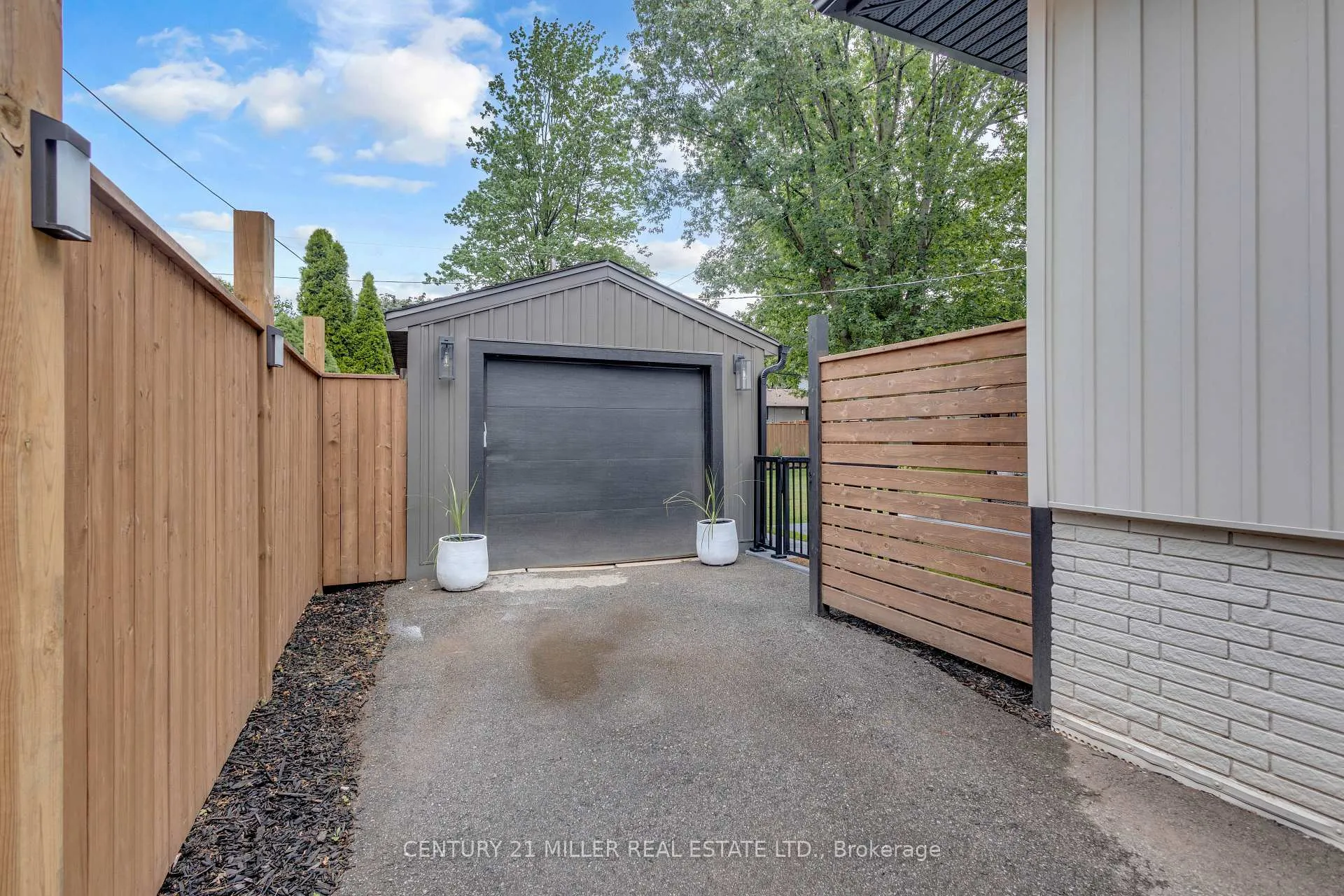 Photo 32 of 5211 Tamarac Drive, Burlington, Appleby — HOMEH