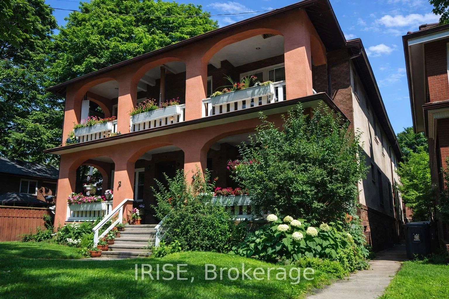 Photo 2 of Unit E, 2 Selwood Avenue E, Toronto, The Beaches — HOMEH