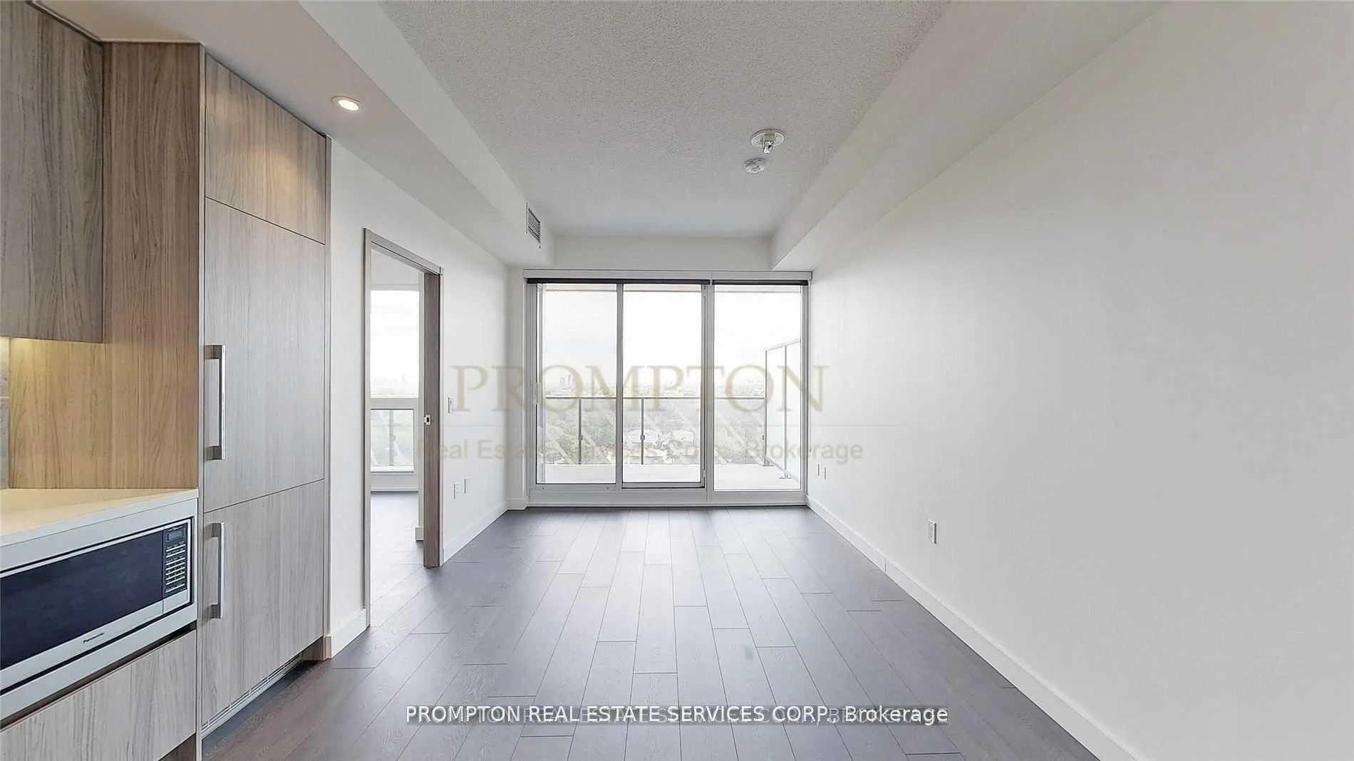 Photo 8 of Unit 2205, 95 Mcmahon Drive, North York, Bayview Village — HOMEH