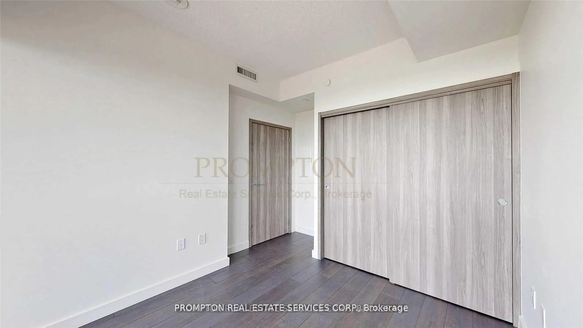 Photo 9 of Unit 2205, 95 Mcmahon Drive, North York, Bayview Village — HOMEH