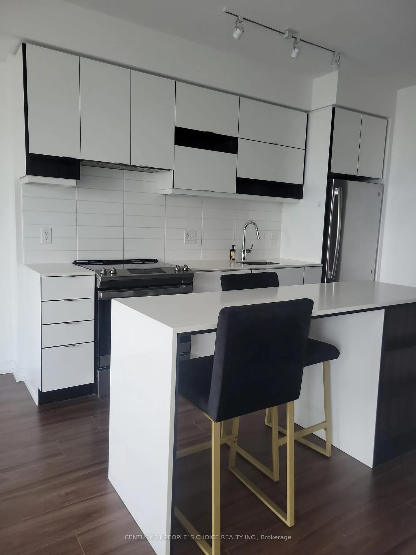 Photo 6 of Unit 2105, 4065 Confederation Parkway, Mississauga, City Centre — HOMEH