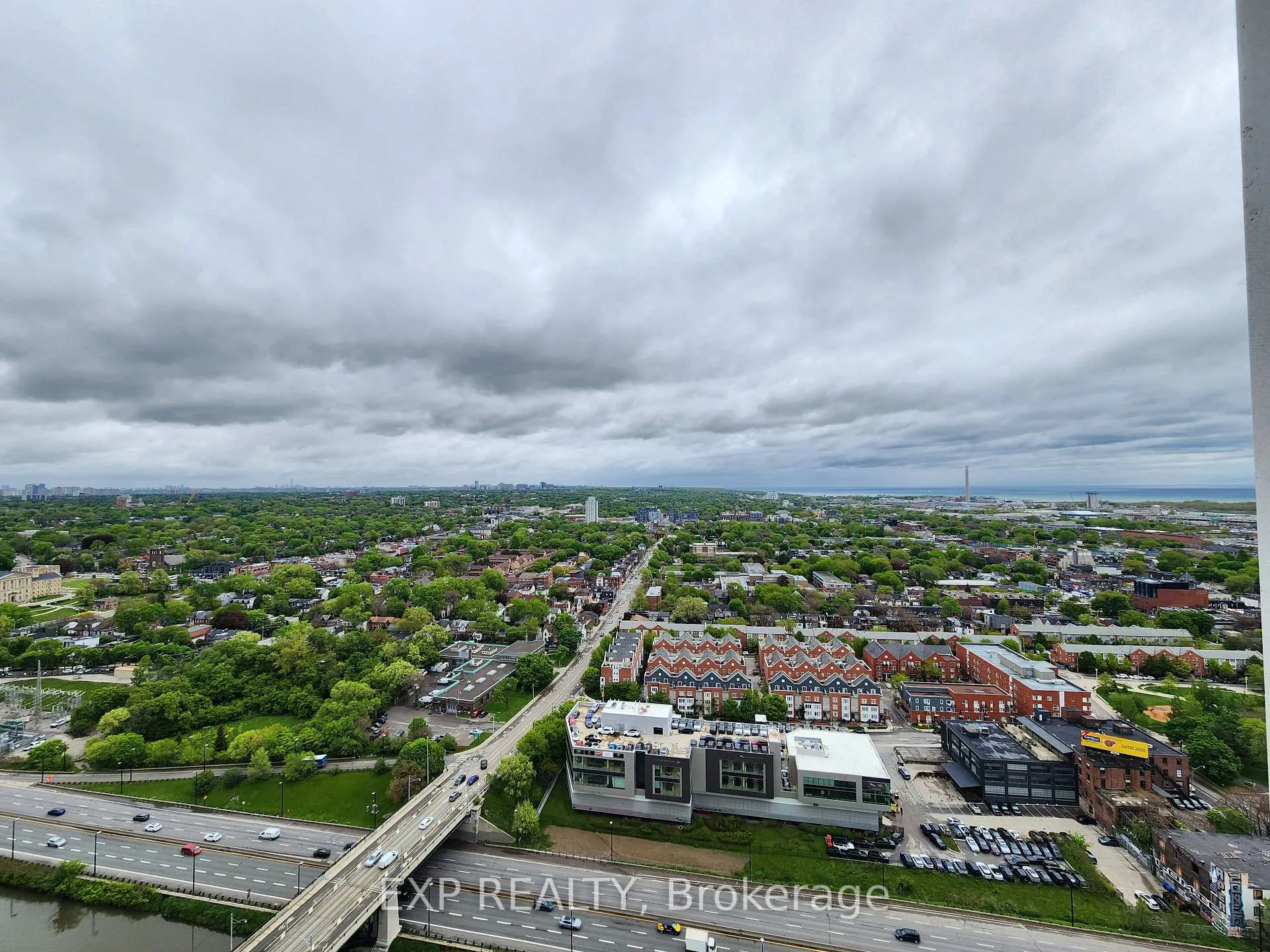 Photo 11 of Unit 3012, 5 Defries Street, Toronto, Regent Park — HOMEH