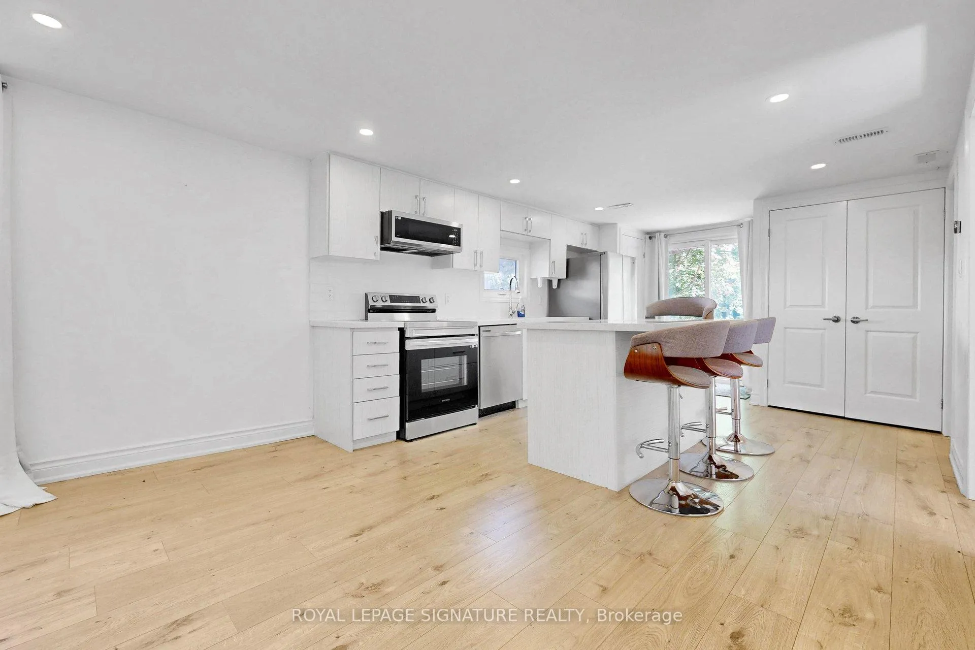 Photo 5 of 335 Miami Drive, Georgina, Keswick South — HOMEH