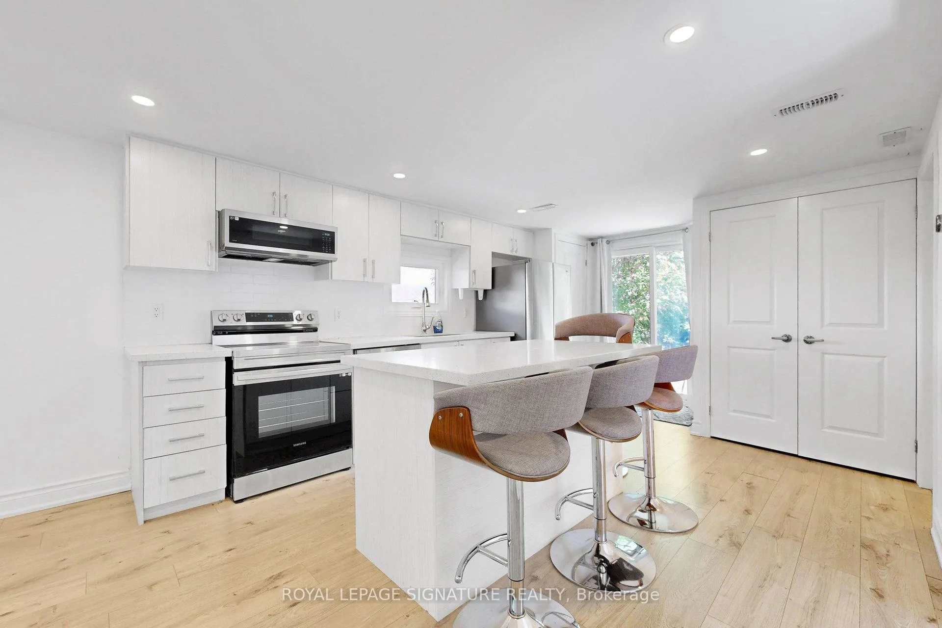 Photo 7 of 335 Miami Drive, Georgina, Keswick South — HOMEH