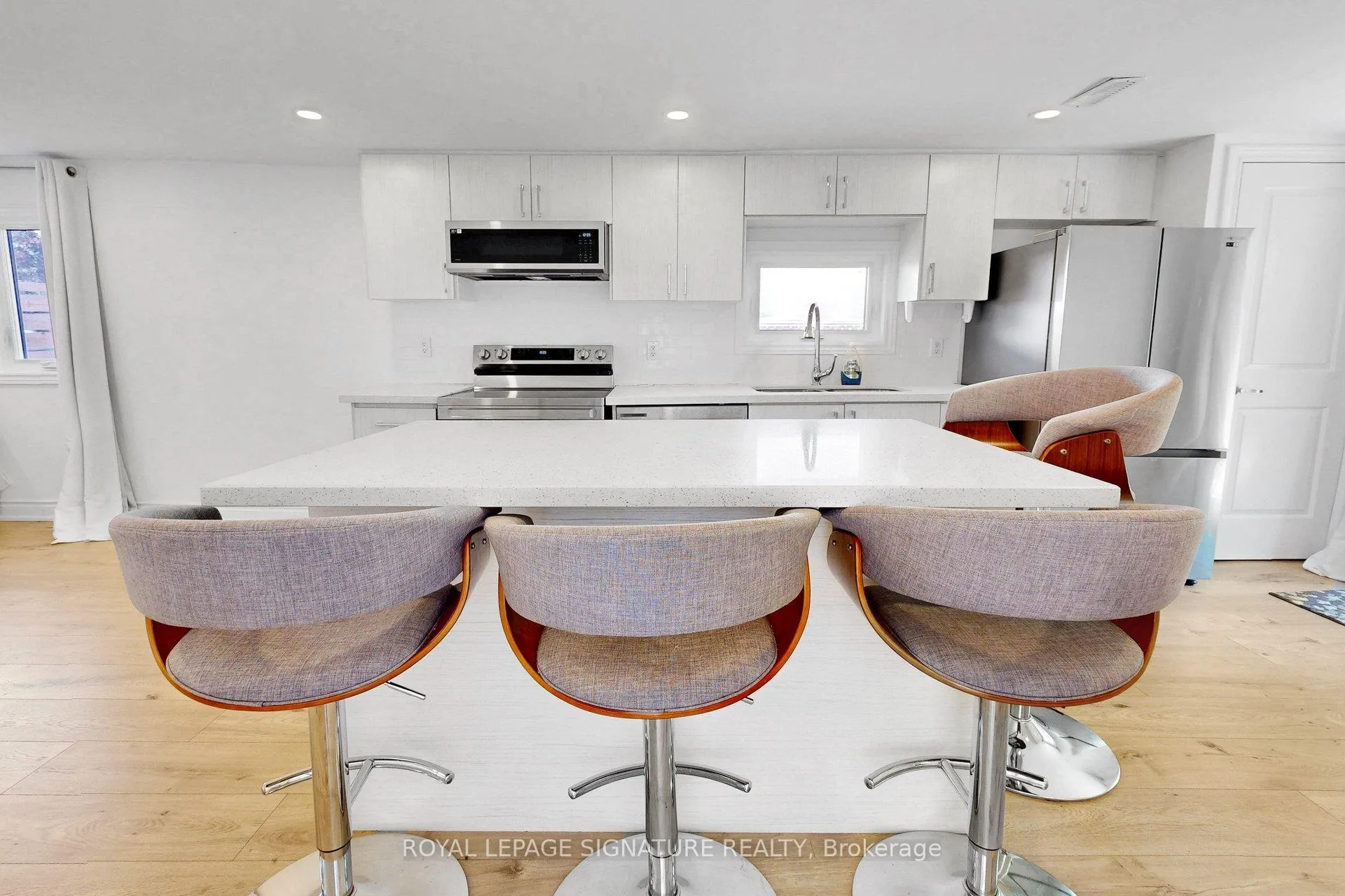 Photo 8 of 335 Miami Drive, Georgina, Keswick South — HOMEH