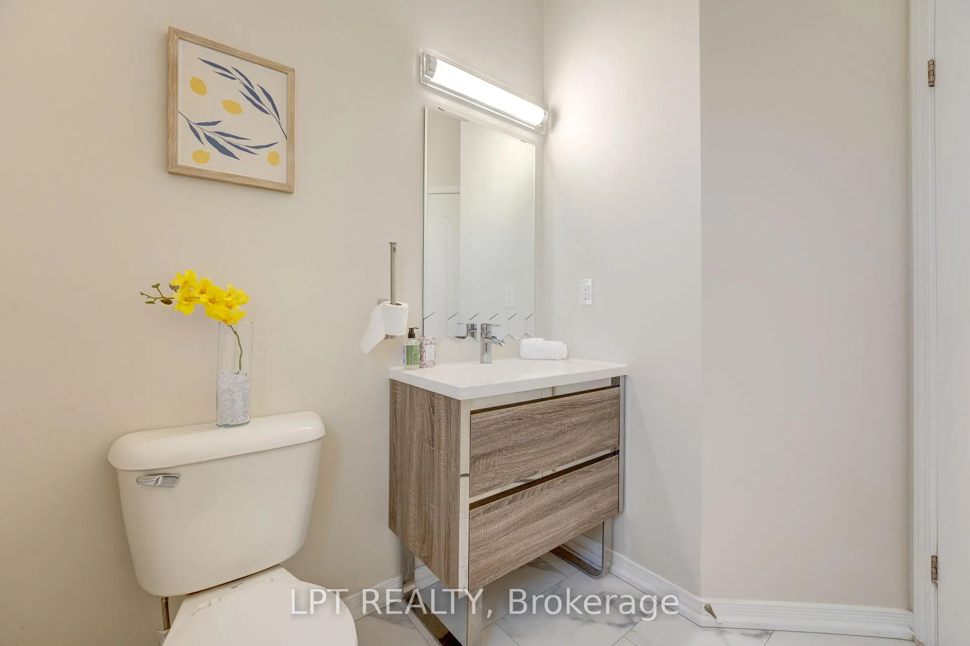 Photo 9 of Unit 13, 795 Laurelwood Drive, Waterloo, Columbia Forest/Clair Hills — HOMEH