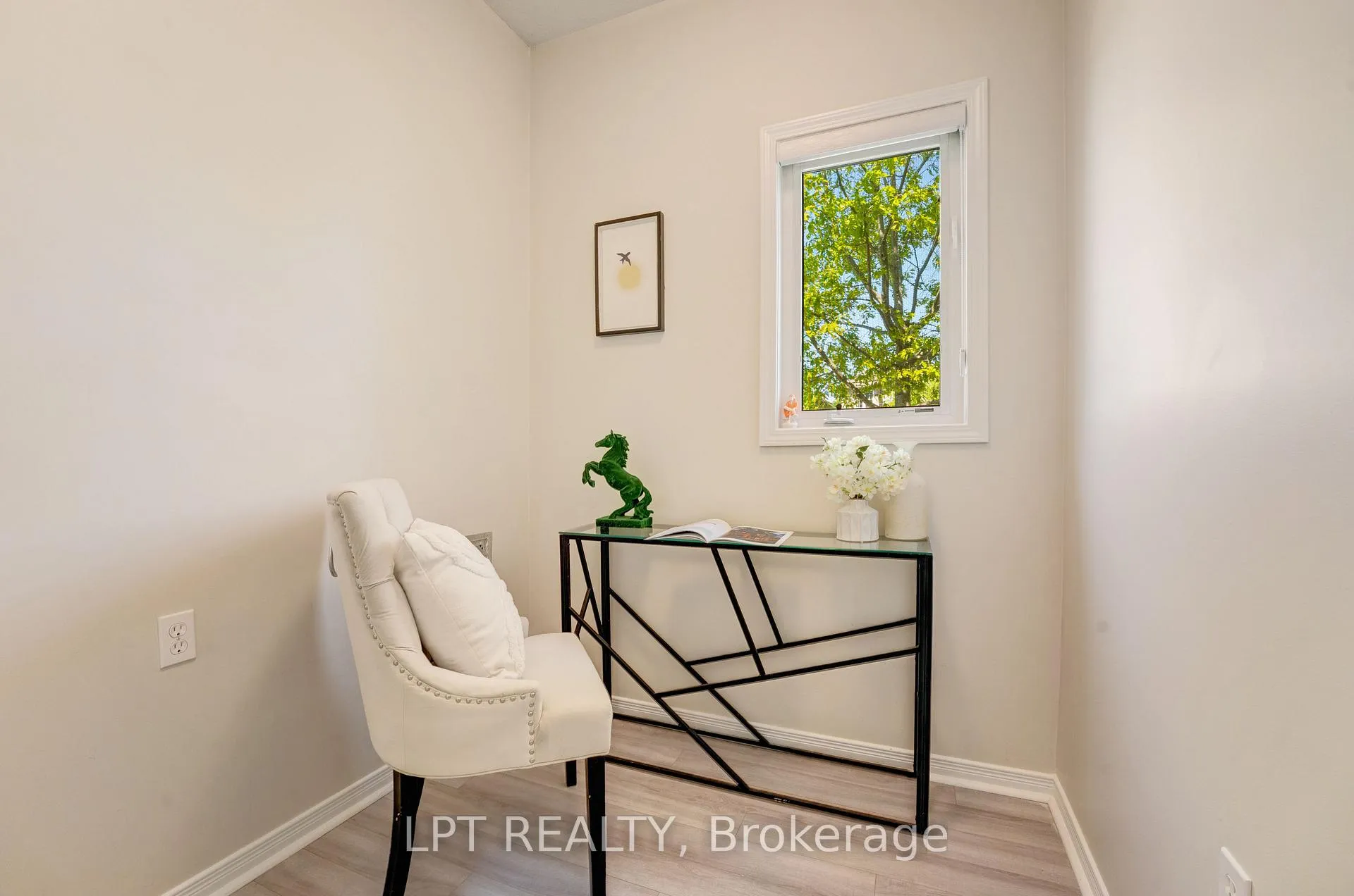 Photo 10 of Unit 13, 795 Laurelwood Drive, Waterloo, Columbia Forest/Clair Hills — HOMEH