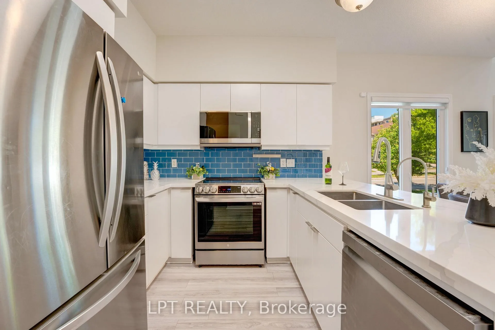 Photo 12 of Unit 13, 795 Laurelwood Drive, Waterloo, Columbia Forest/Clair Hills — HOMEH