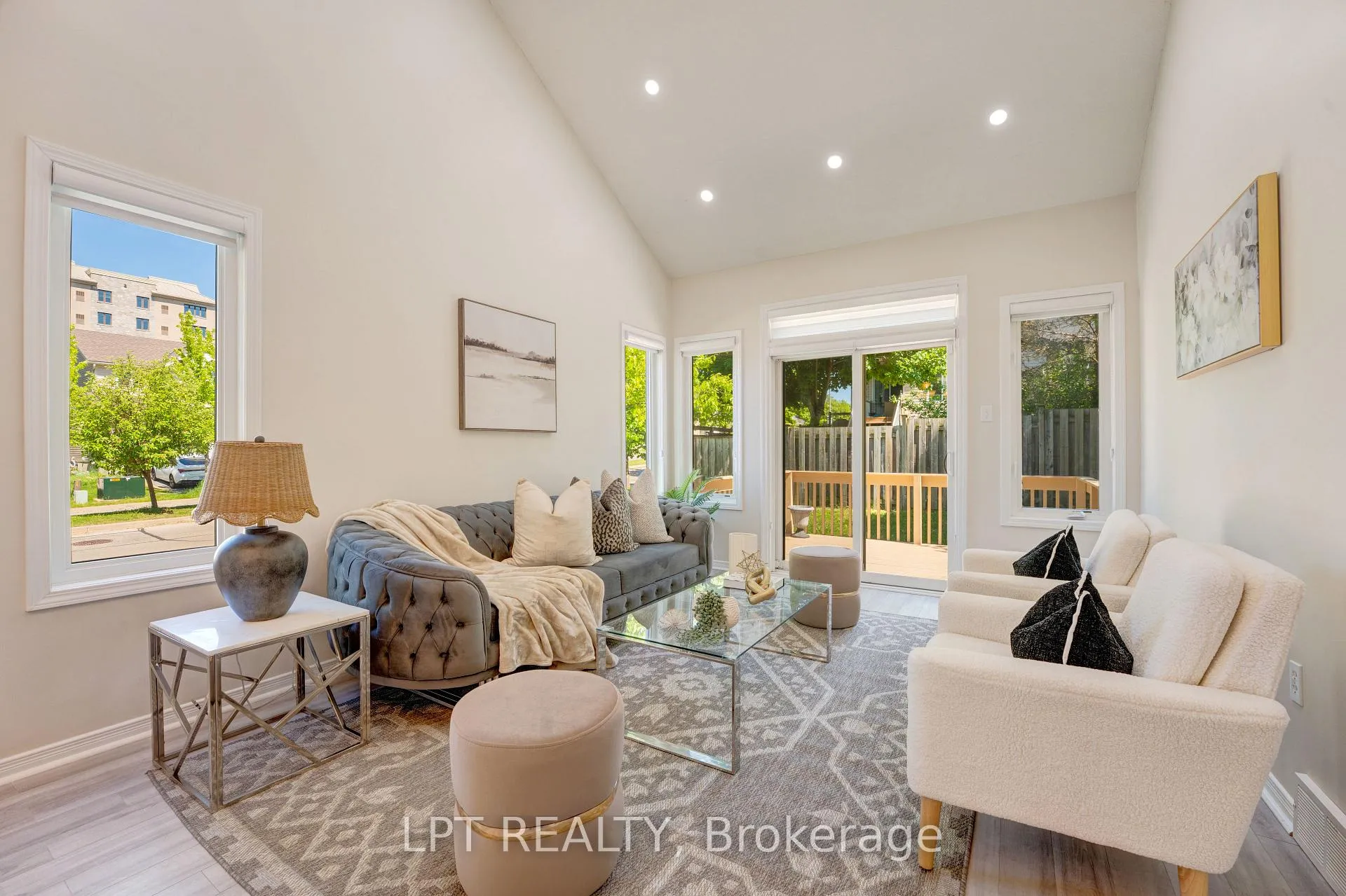 Photo 16 of Unit 13, 795 Laurelwood Drive, Waterloo, Columbia Forest/Clair Hills — HOMEH