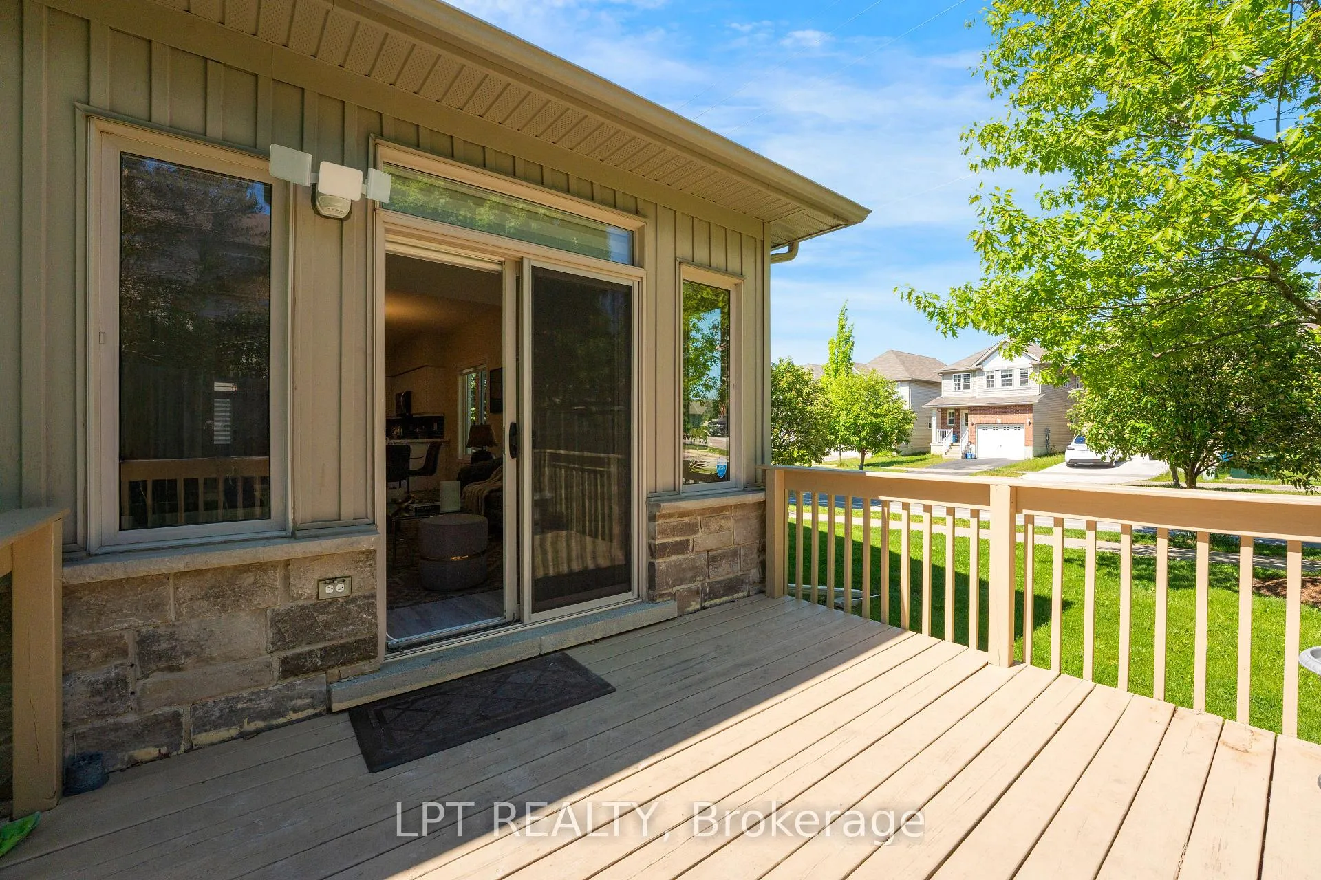 Photo 37 of Unit 13, 795 Laurelwood Drive, Waterloo, Columbia Forest/Clair Hills — HOMEH