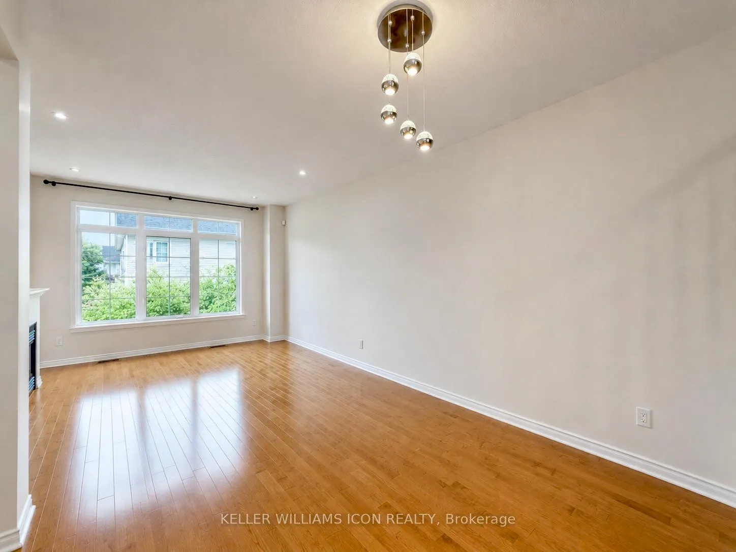 Photo 5 of 170 Laramie Crescent, Ottawa, Barrhaven - Stonebridge — HOMEH