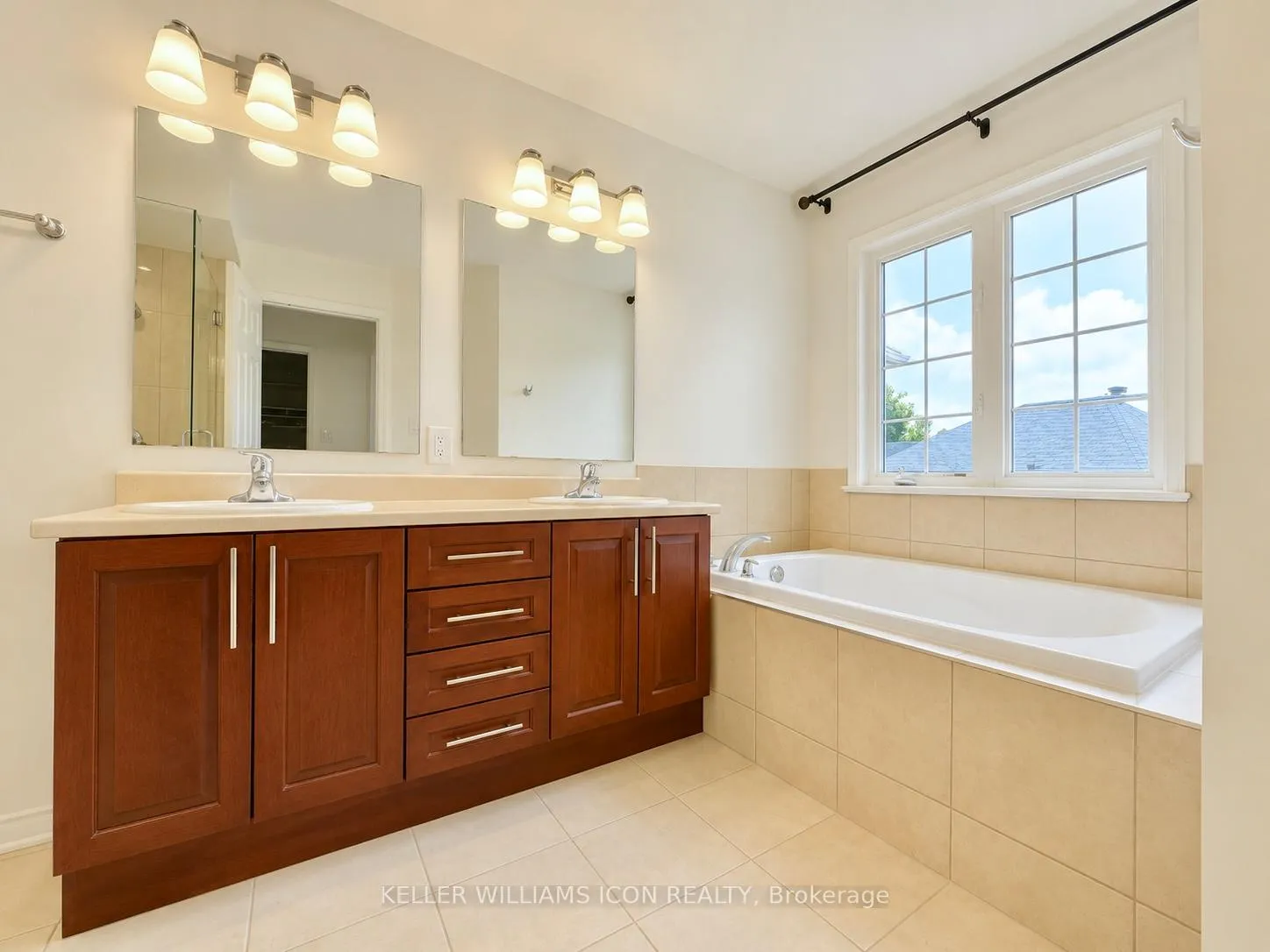 Photo 15 of 170 Laramie Crescent, Ottawa, Barrhaven - Stonebridge — HOMEH