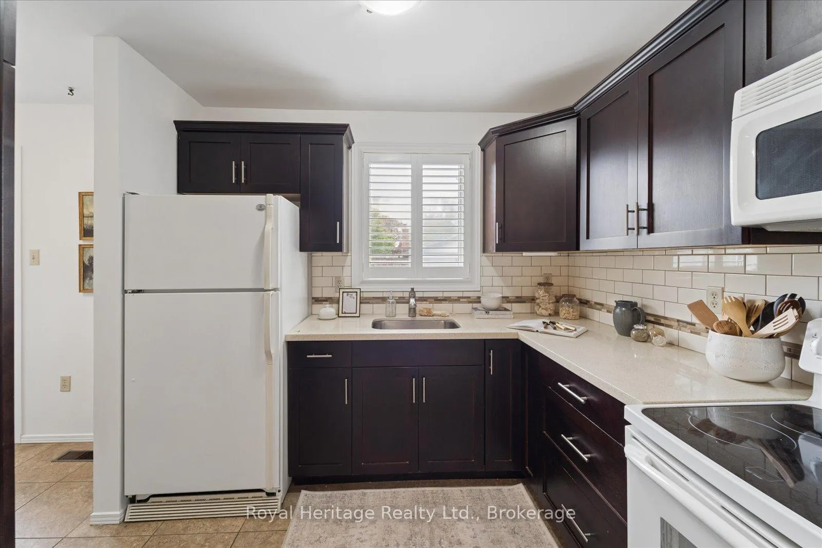 Photo 12 of 227 Limerick Street, Oshawa, Vanier — HOMEH
