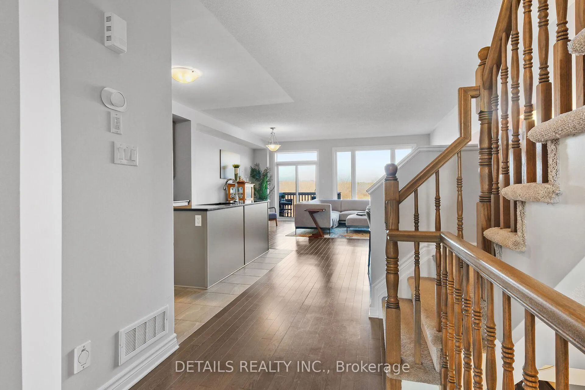 Photo 8 of 756 Dearborn Private, Ottawa, Blossom Park/Kemp Park/Findlay Creek — HOMEH