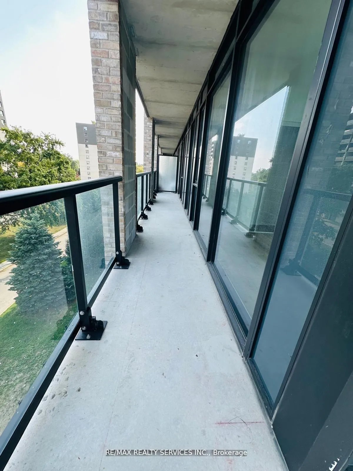 Photo 4 of Unit 409, 86 Dundas Street E, Mississauga, Cooksville — HOMEH