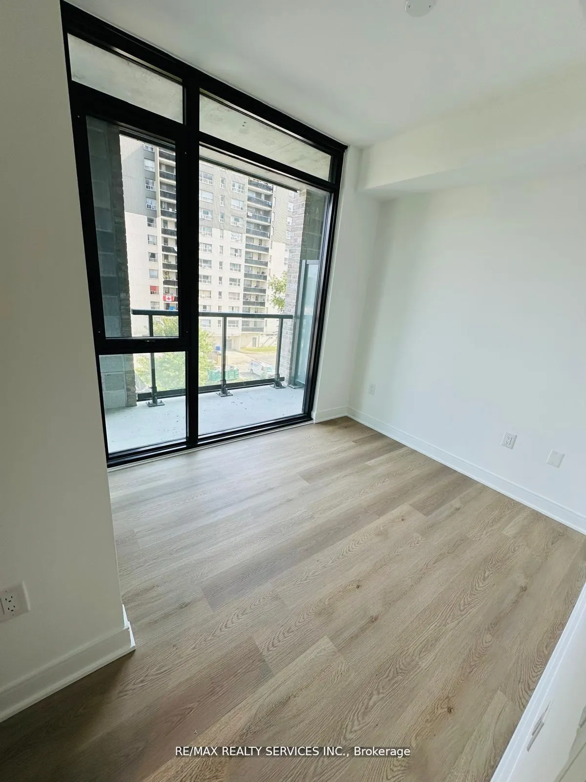 Photo 6 of Unit 409, 86 Dundas Street E, Mississauga, Cooksville — HOMEH