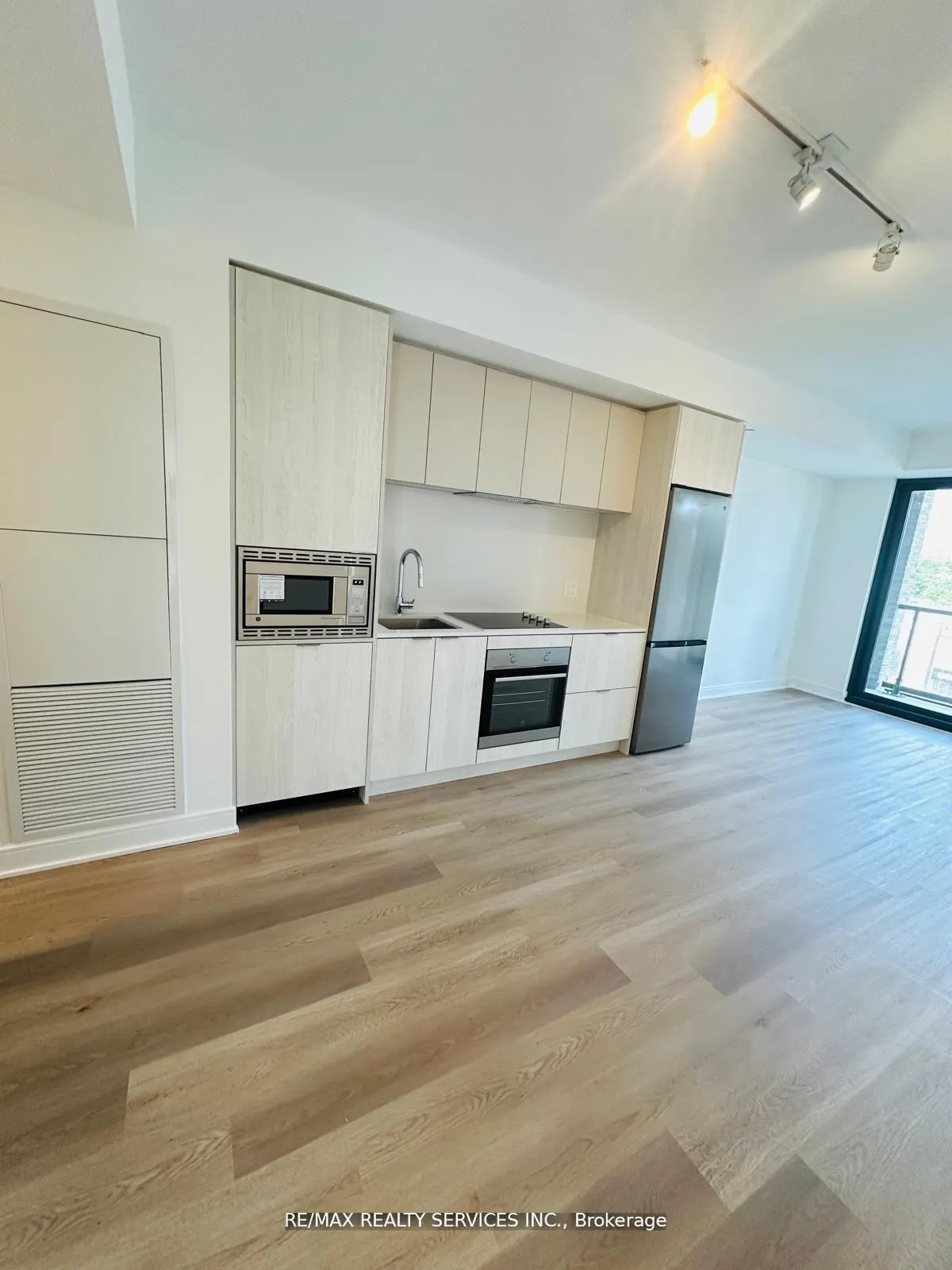 Photo 7 of Unit 409, 86 Dundas Street E, Mississauga, Cooksville — HOMEH