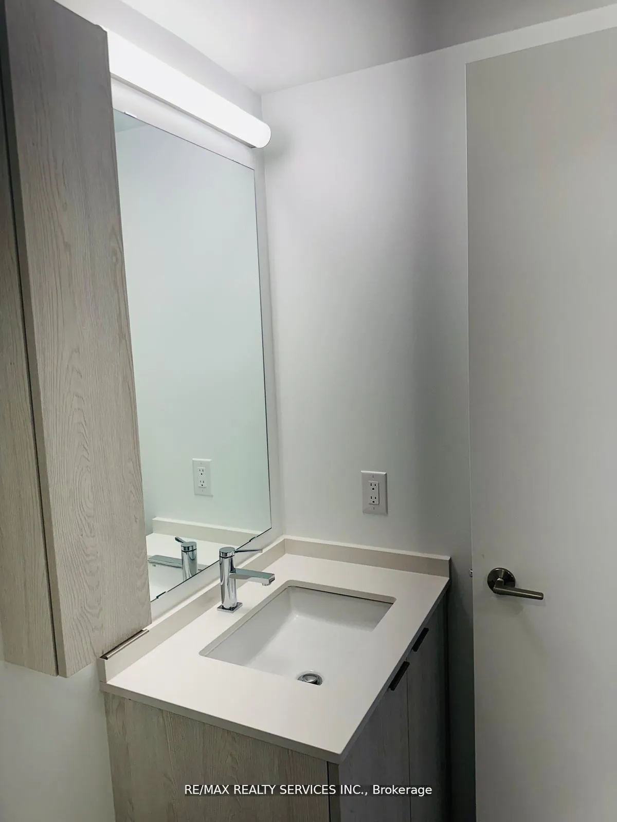 Photo 9 of Unit 409, 86 Dundas Street E, Mississauga, Cooksville — HOMEH