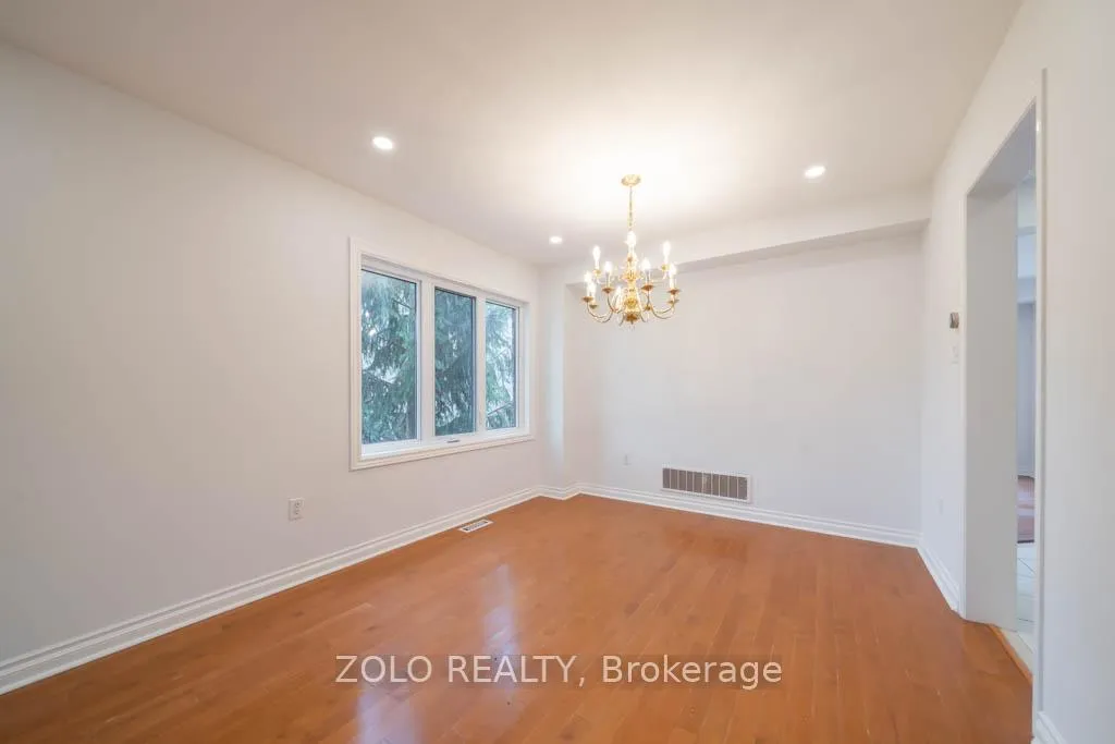 Photo 5 of 170 Widdifield Avenue, Newmarket, Armitage — HOMEH