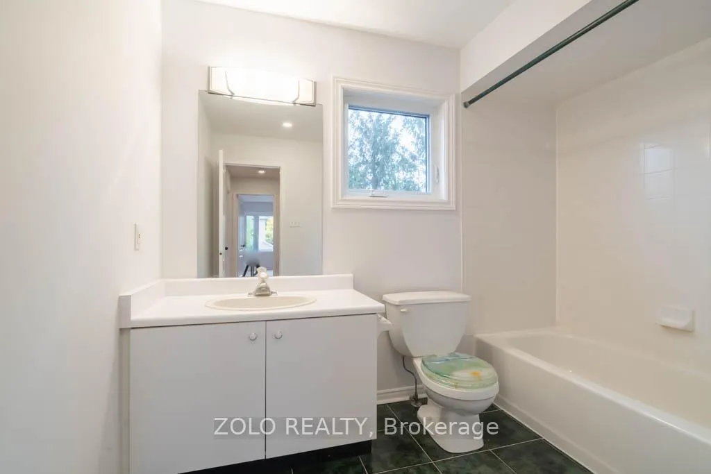 Photo 18 of 170 Widdifield Avenue, Newmarket, Armitage — HOMEH