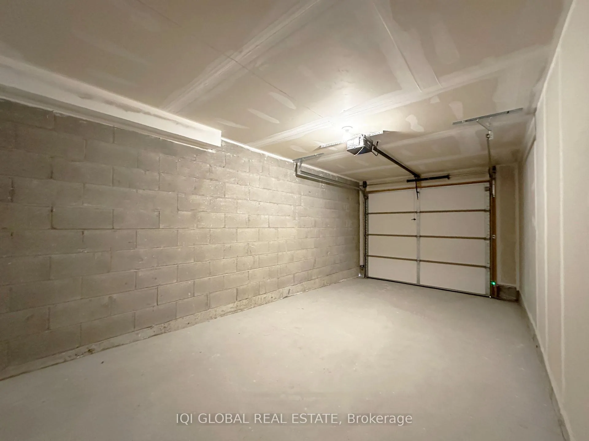 Photo 18 of Unit 209, 1655 Palmers Sawmill Road, Pickering, Duffin Heights — HOMEH