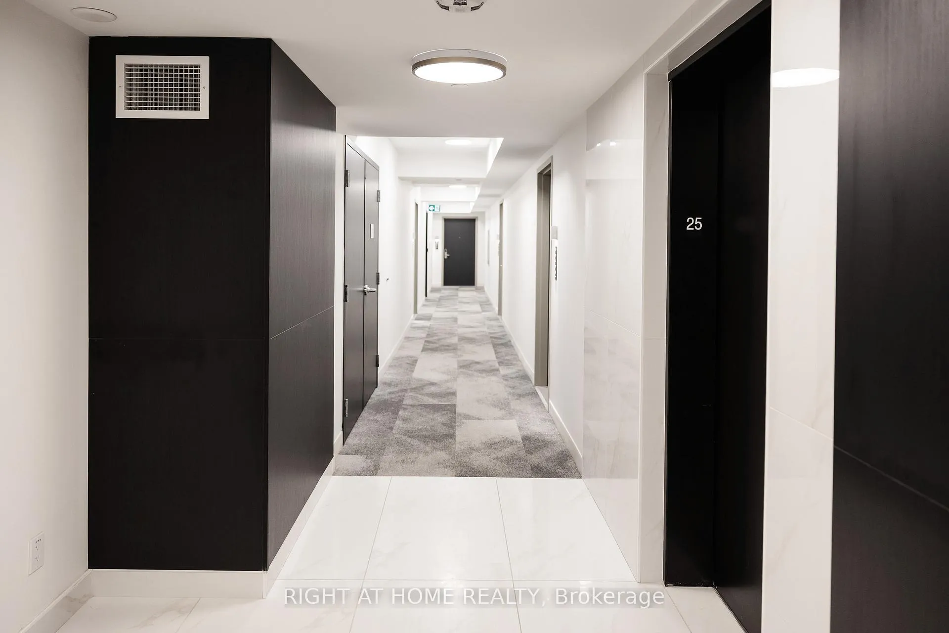 Photo 3 of Unit 2508, 180 George Street, Ottawa, Lower Town/Byward Market — HOMEH