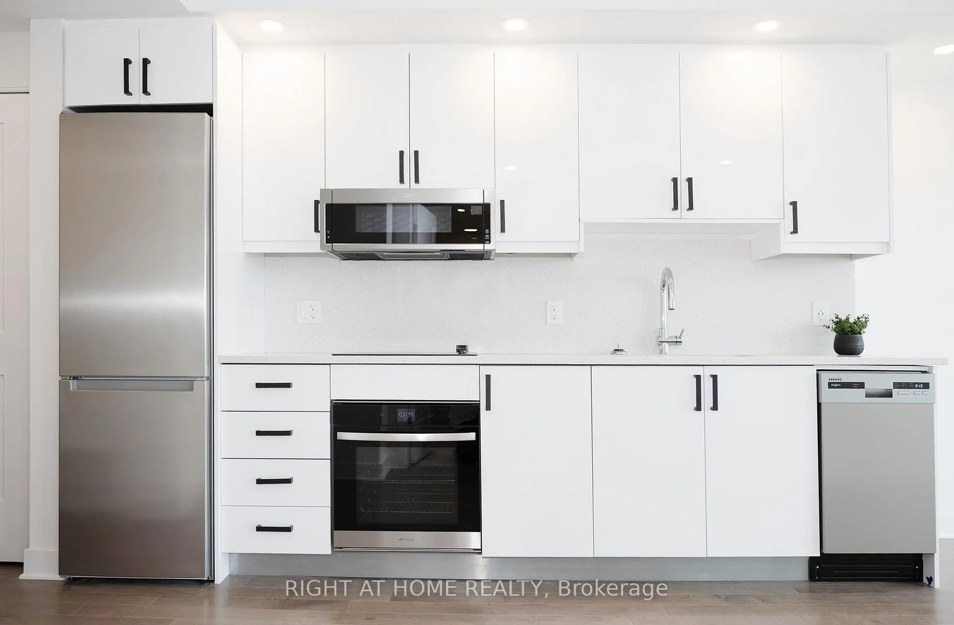Photo 7 of Unit 2508, 180 George Street, Ottawa, Lower Town/Byward Market — HOMEH