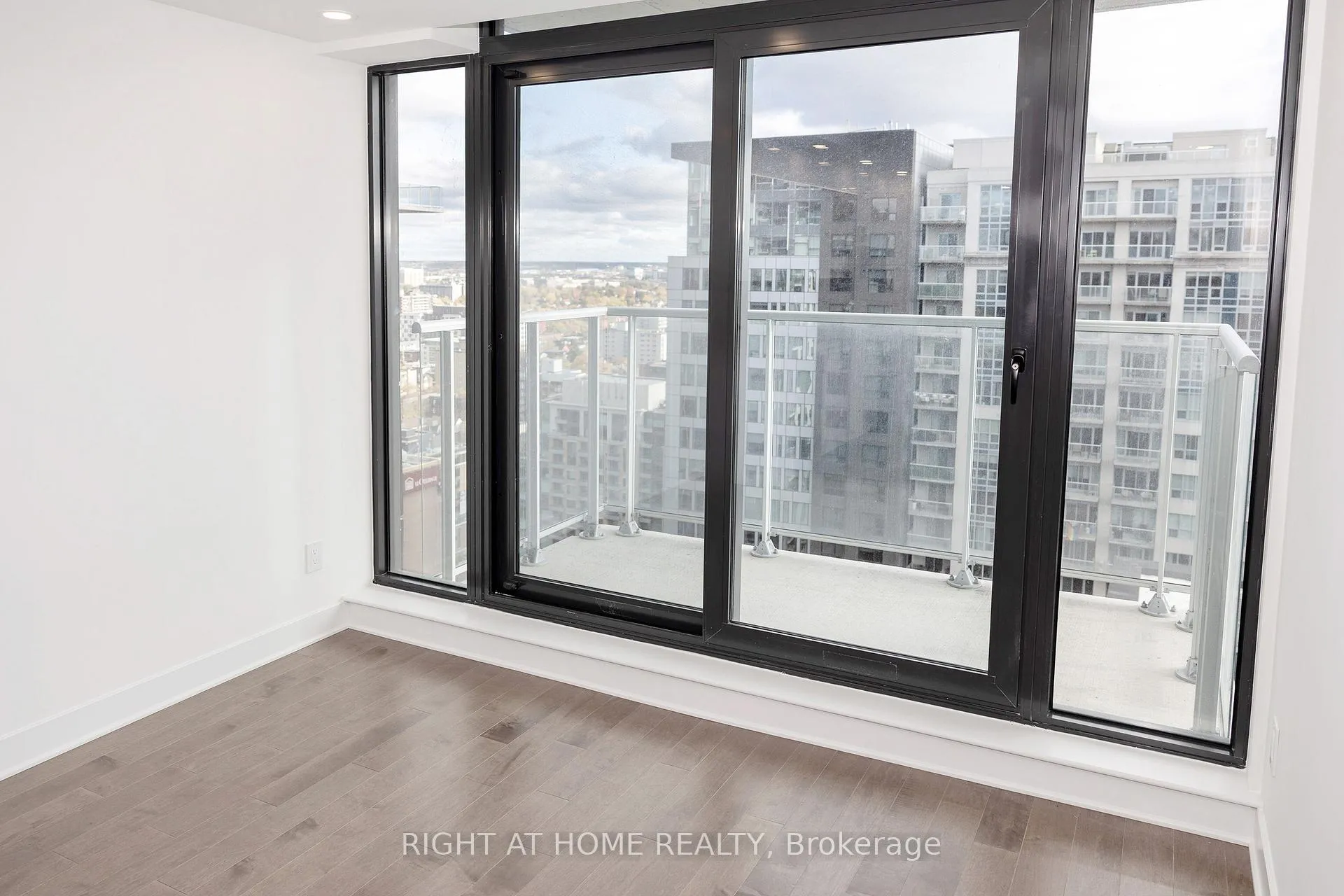 Photo 14 of Unit 2508, 180 George Street, Ottawa, Lower Town/Byward Market — HOMEH