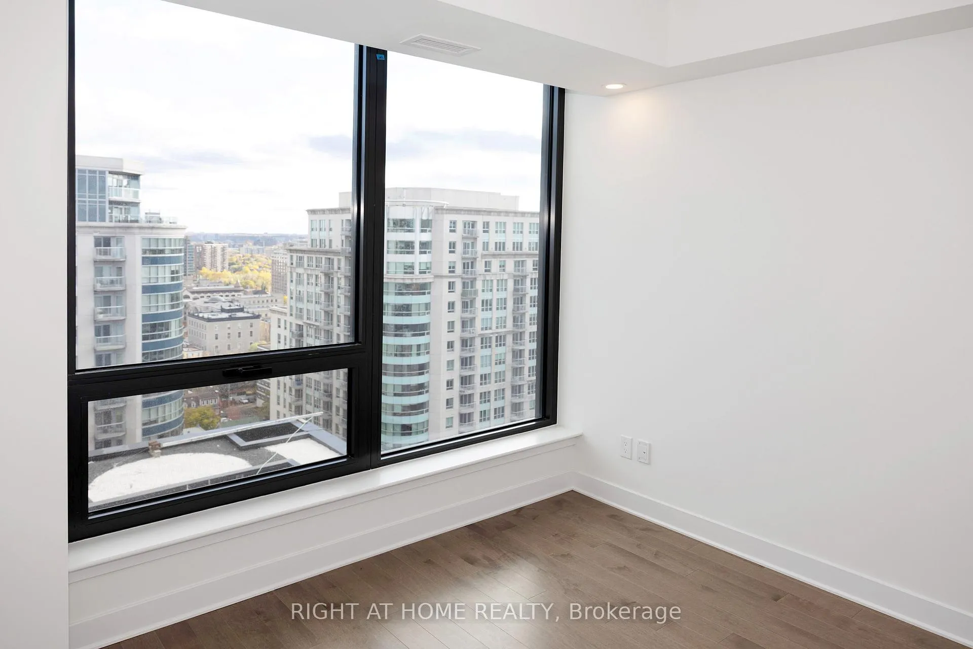 Photo 15 of Unit 2508, 180 George Street, Ottawa, Lower Town/Byward Market — HOMEH