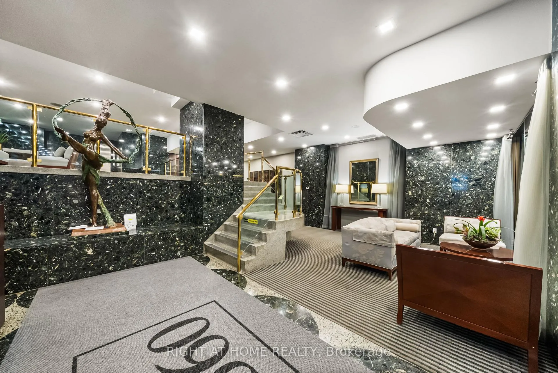 Photo 2 of Unit 411, 360 Bloor Street E, Toronto, Rosedale-Moore Park — HOMEH