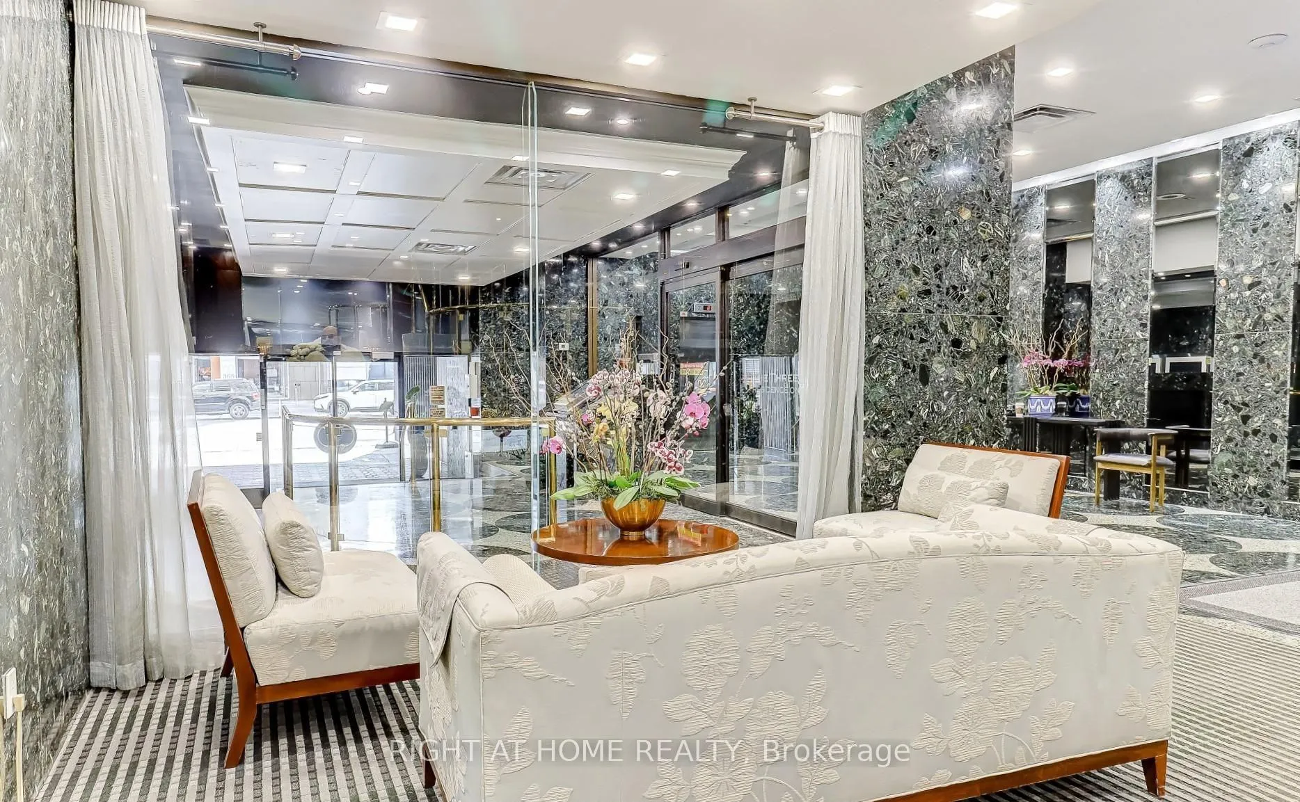 Photo 13 of Unit 411, 360 Bloor Street E, Toronto, Rosedale-Moore Park — HOMEH