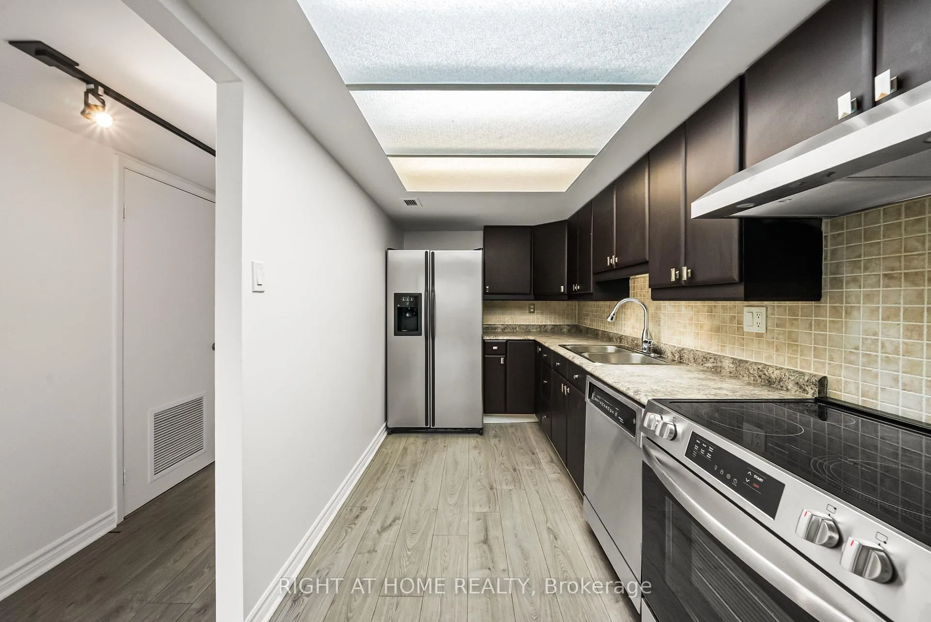 Photo 26 of Unit 411, 360 Bloor Street E, Toronto, Rosedale-Moore Park — HOMEH