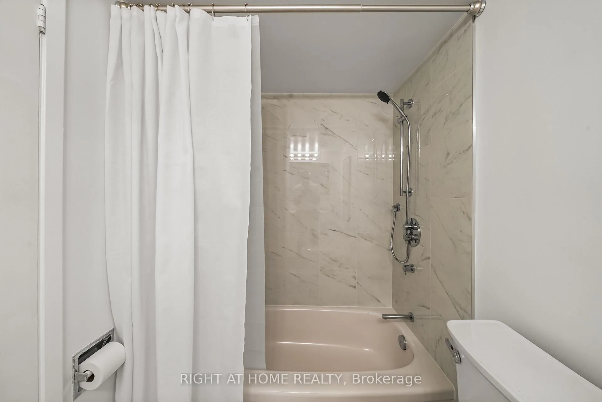 Photo 5 of Unit 411, 360 Bloor Street E, Toronto, Rosedale-Moore Park — HOMEH
