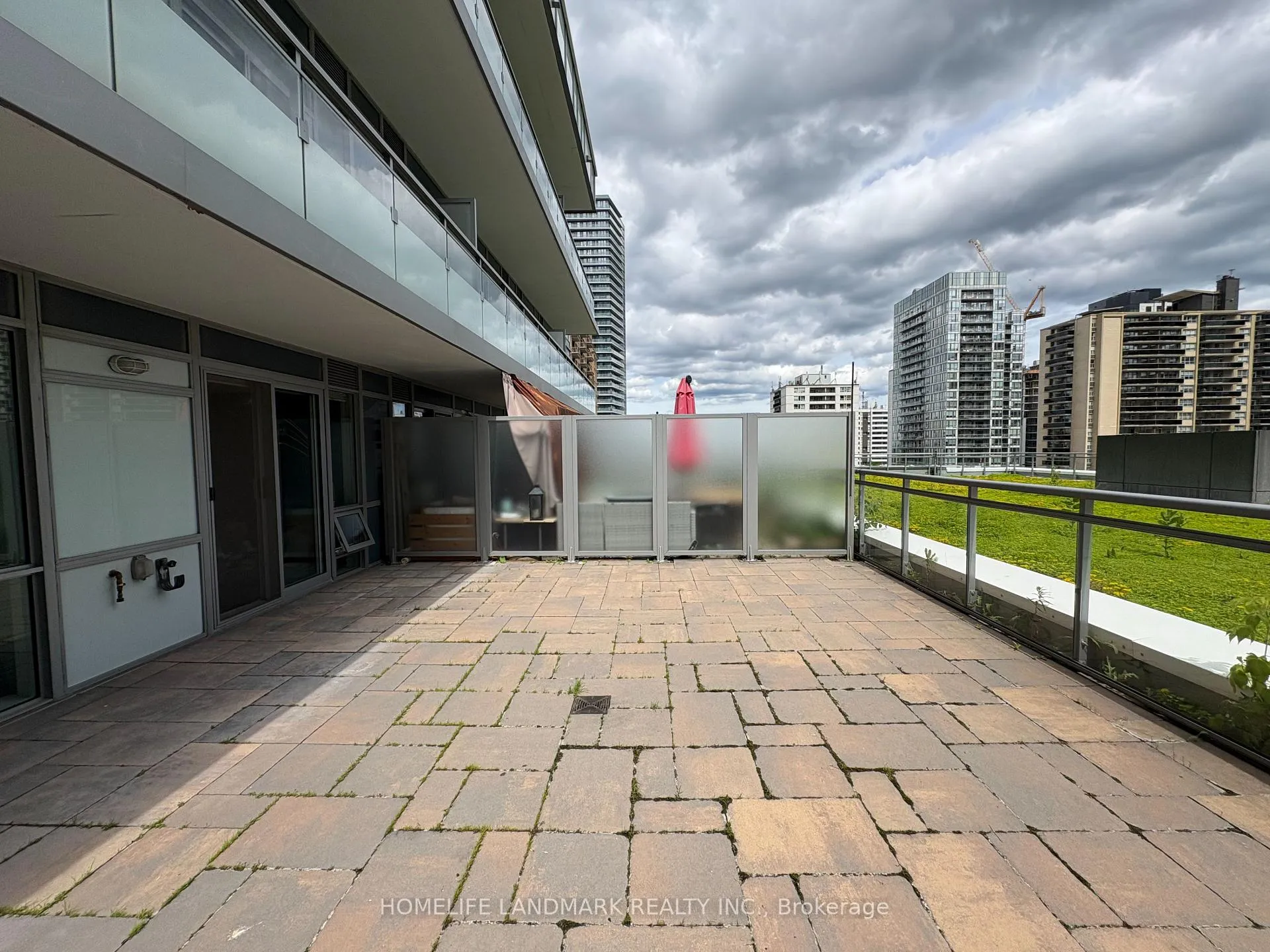 Photo 8 of Unit 527, 98 Lillian Street, Toronto, Mount Pleasant West — HOMEH