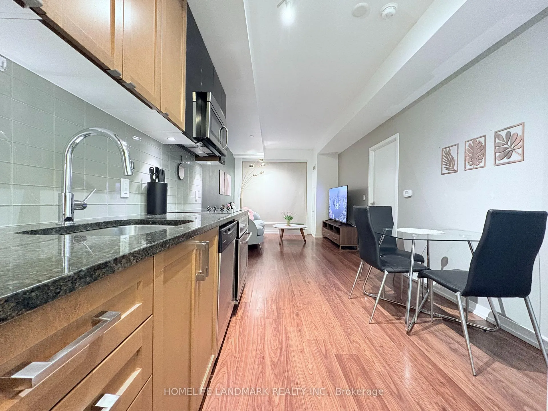 Photo 19 of Unit 527, 98 Lillian Street, Toronto, Mount Pleasant West — HOMEH