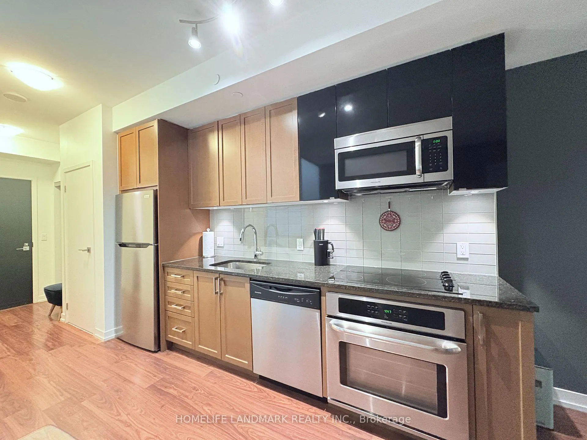 Photo 20 of Unit 527, 98 Lillian Street, Toronto, Mount Pleasant West — HOMEH