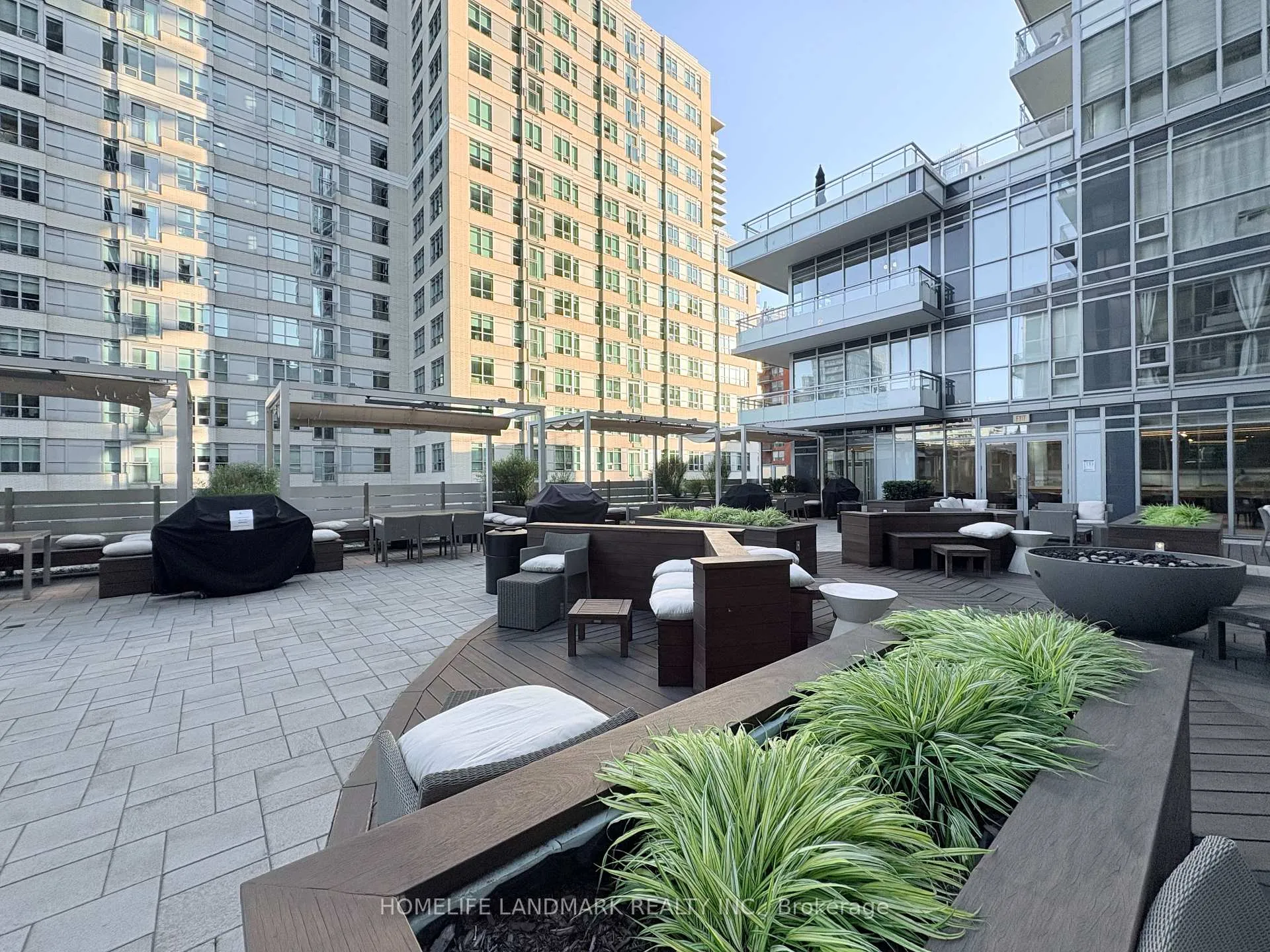 Photo 31 of Unit 527, 98 Lillian Street, Toronto, Mount Pleasant West — HOMEH