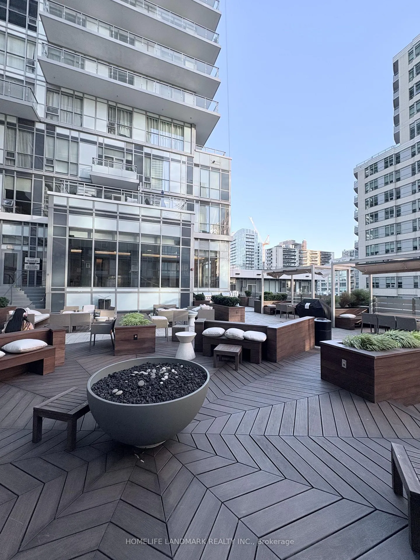 Photo 32 of Unit 527, 98 Lillian Street, Toronto, Mount Pleasant West — HOMEH