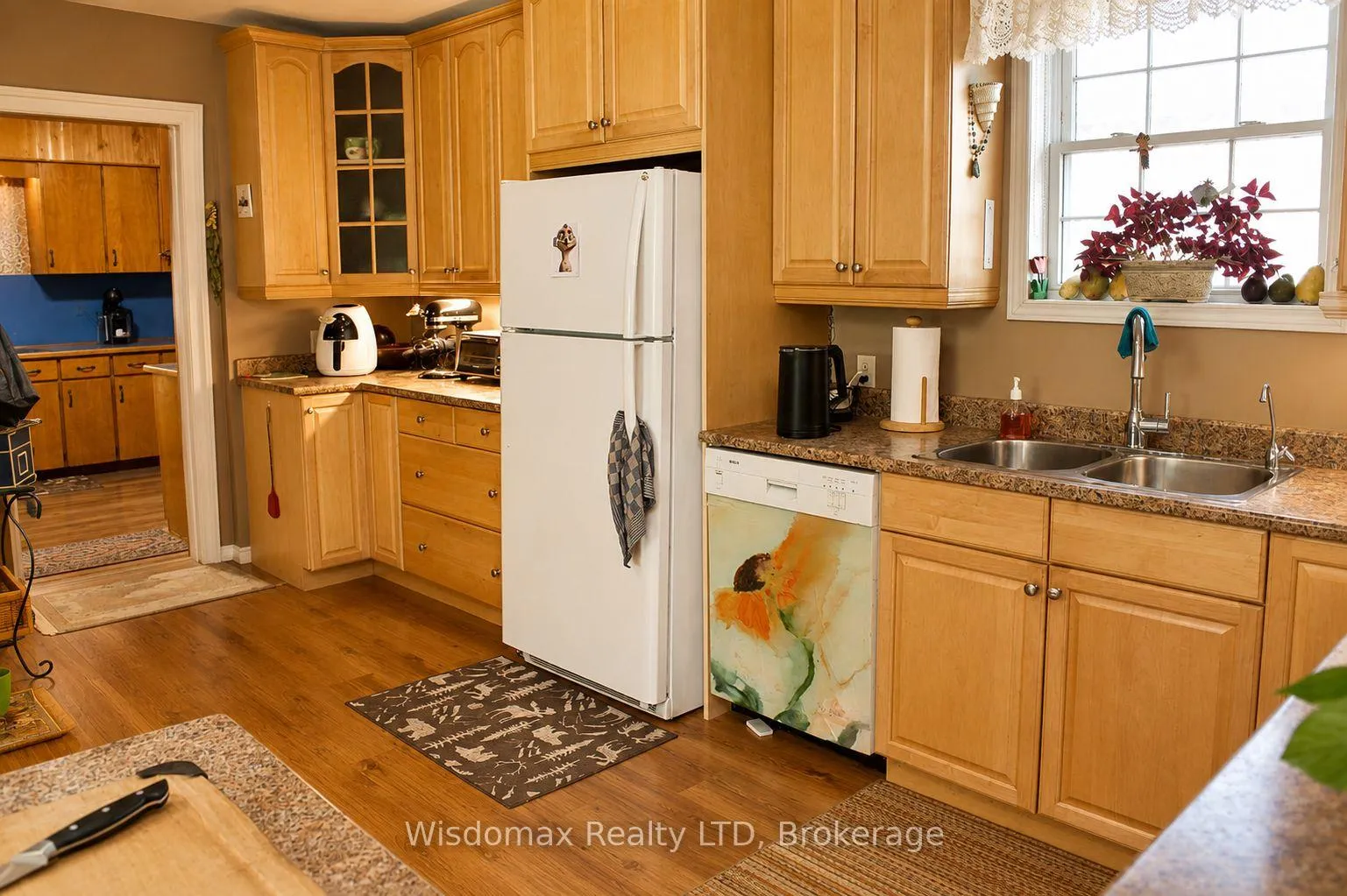 Photo 21 of 10 Rose Avenue, Thorold, Thorold Downtown — HOMEH